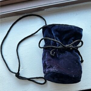 ~Vintage Deep Blue Velvet Bag~